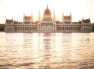 Fototapeta premium The Hungarian Parliament in sunrise