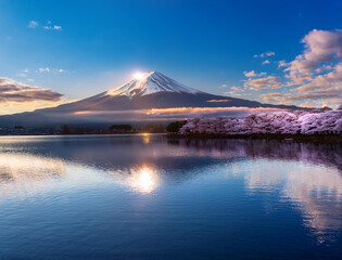 Fototapeta premium Generated image 湖面に映る逆さ富士