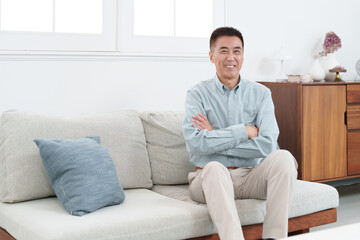 笑顔の高齢者男性