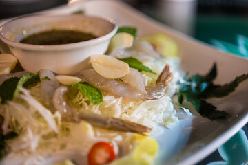 Raw shrimp with Thai spicy seafood dipping sauce