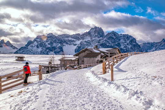 Dolomiti, paesaggio invernale innevato