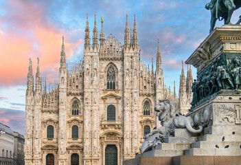 Fototapeta premium The Milan Cathedral (Italian: Duomo di Milano) in Milan, Italy 