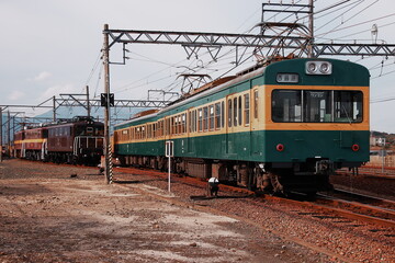 Obraz premium ノスタルジックな車両基地に入庫する三岐鉄道101系電車(旧西武401系)_2024/12/13撮影