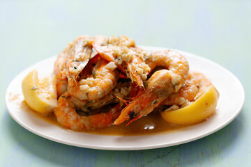 spanish garlic shrimp tapas