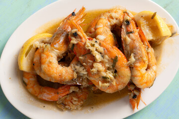 spanish garlic shrimp tapas