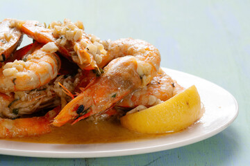 spanish garlic shrimp tapas