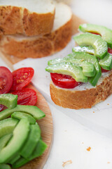 Fresh Breacfast: Avocado and Tomato Toast