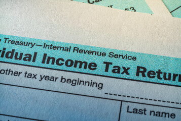 Understanding the US 1040 Individual Income Tax Form for Filing Returns