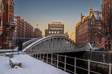 Letztes Licht in der Hamburger Speicherstadt im Winter