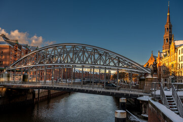 Letztes Licht in der Hamburger Speicherstadt im Winter