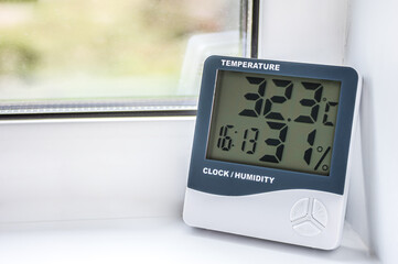 Temperature Humidity Clock Digital Thermometer Indoor Weather Monitoring Device