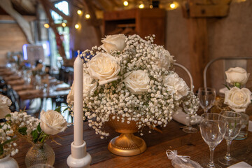 La décoration de salle pour un mariage avec le thème champêtre 