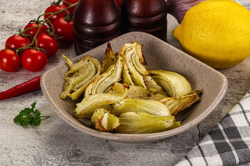 Vegan cuisine - baked fennel with oil