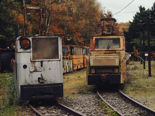 Vieilles locomotives rouillées