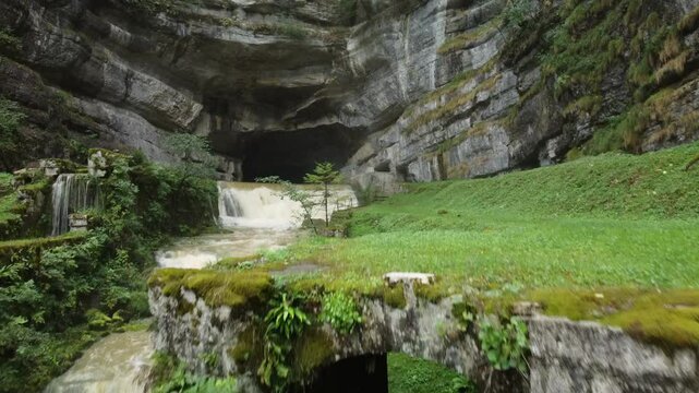 Source de la Loue, spring of river Loue, Ouhans, Doubs, Franche-Comte, France