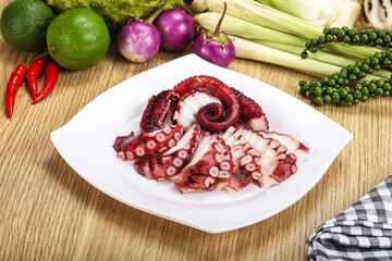 Jamanese cuisine - sashimi with octopus