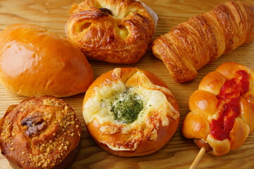 おいしい菓子パンと総菜パン