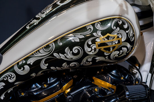 Verona, Italy : 2025 01 24 MBE Motor Bike Expo Custom Motorbike and Custom Muscle Car Event Harley-Davidson Street Glide: White Touring Motorcycle