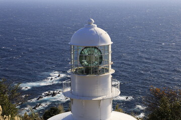 紺碧の大海原を背景に立つ室戸岬灯台