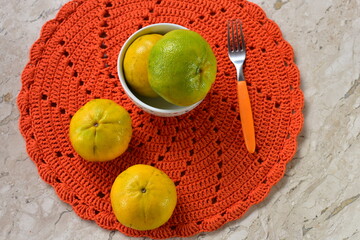 A tangerina, também conhecida como laranja-mimosa, mexerica, mandarina, fuxiqueira, poncã,...