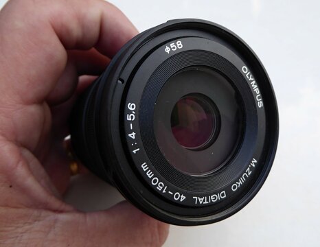 Olympus Micro Four Thirds 40-150mm Tele Zoom lens