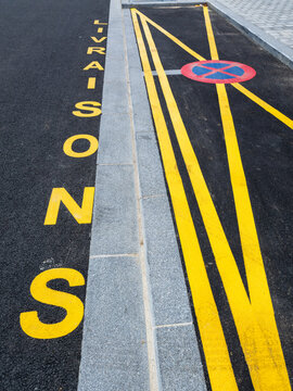 Une place de parking r&eacute;serv&eacute;e aux livraisons