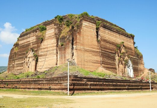 Mingun Pahtodawgyi, Mingun, Sagaing, Myanmar, Burma