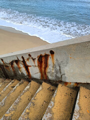 Escalier vers la plage