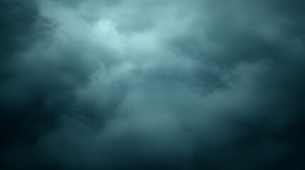 Obraz premium Dark and stormy clouds fill the sky above