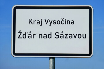 Ortsschild Kraj Vysočina Žďár nad Sázavou