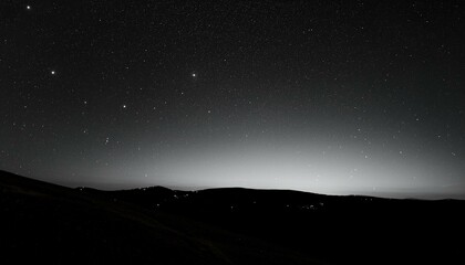 Fototapeta premium 어두운 하늘을 배경으로 한 행성의 밤 장면