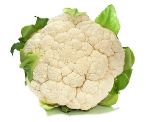 Kalafior głowa z zielonymi liśćmi na białym tle © Jolaya