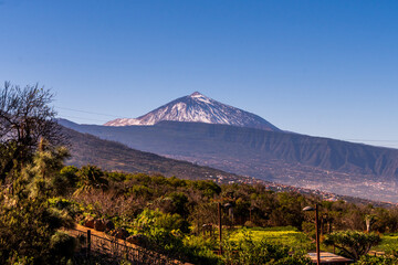 Fototapeta premium Paisaje con el Pico de Teide de fondo.