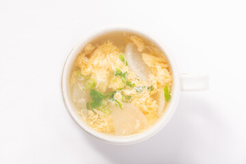 カブの卵スープ