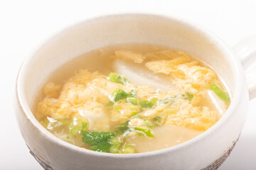 カブの卵スープ