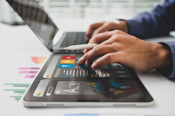 Online selling concept, digital marketing, advertising, product advertising, promoting products or services through digital tools, online advertising concept, internet advertising, digital marketing.