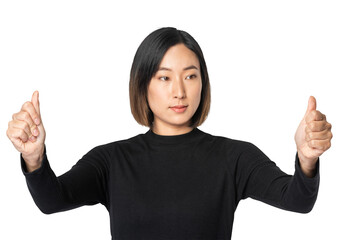 Businesswoman png mockup holding virtual screen