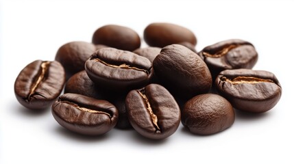 Naklejka premium Freshly roasted coffee beans arranged on a white background capturing the essence of quality brewing at any time of year
