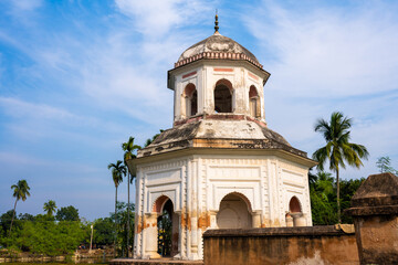 Fototapeta premium Ancient White Domed Temple with Intricate Architecture in Puthia Upazila, Rajshahi, Bangladesh