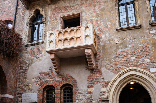 Juliet balcony and house, Verona, Veneto, Italy