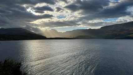 Fjordblick am Morgen in Narvik, Norwegen