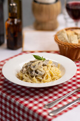 Fettuccine Alfredo with Mushrooms