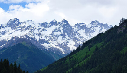 Fototapeta premium Majestic Snow-Capped Alps: A Breathtaking Panorama
