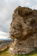 Der Totenfelsen im östlichen Zechsteinriffgebiet bei Lausnitz Neunhofen