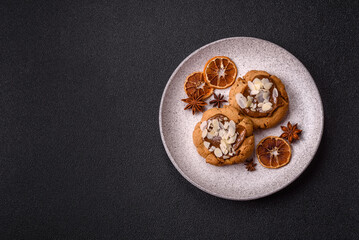 Round cookies with nuts and chocolate butter