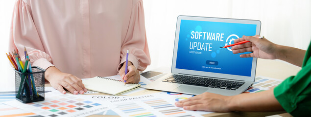 Software update on computer for brisk version of device software upgrade