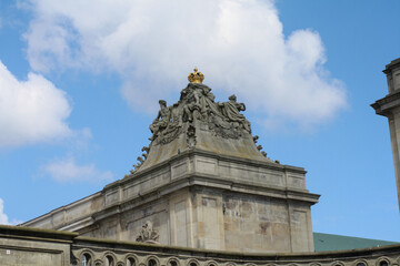 Obraz premium a large beautiful historical building with wonderful domes in Copenhagen