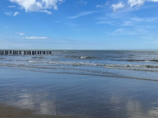 Blick auf die Küstenlandschaft von Nieuwvliet-Bad in den Niederlanden