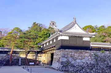 高知城 天守と大手門
