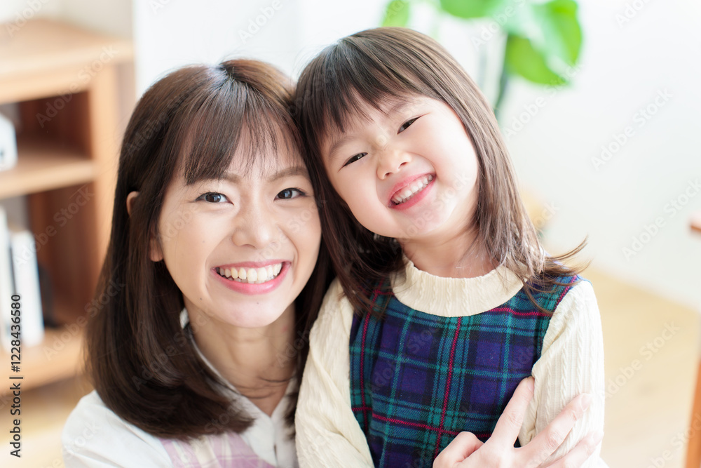 Wall mural 女の子とお母さん　ポートレート